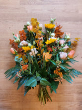 Last inn bildet i Galleri-visningsprogrammet, Bårebukett med sløyfebånd